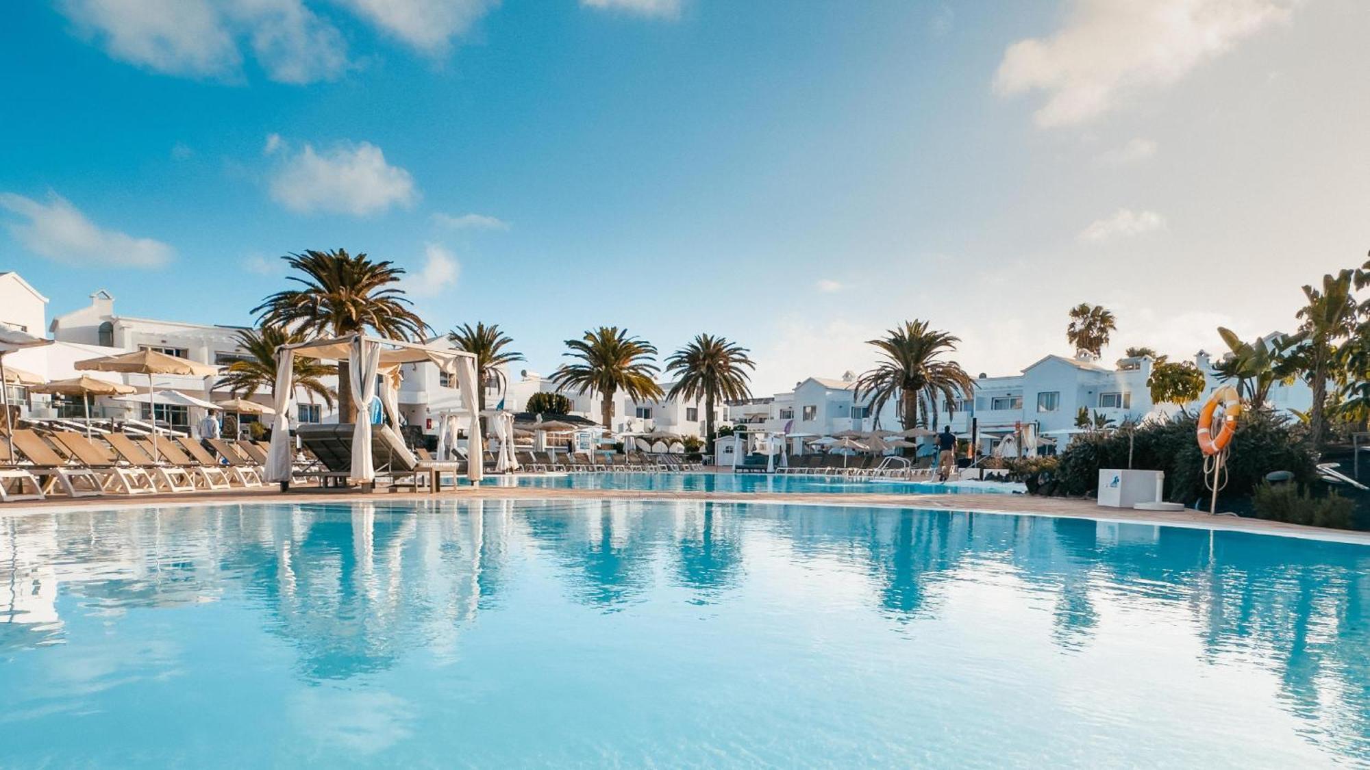Labranda Corralejo Village Exterior photo