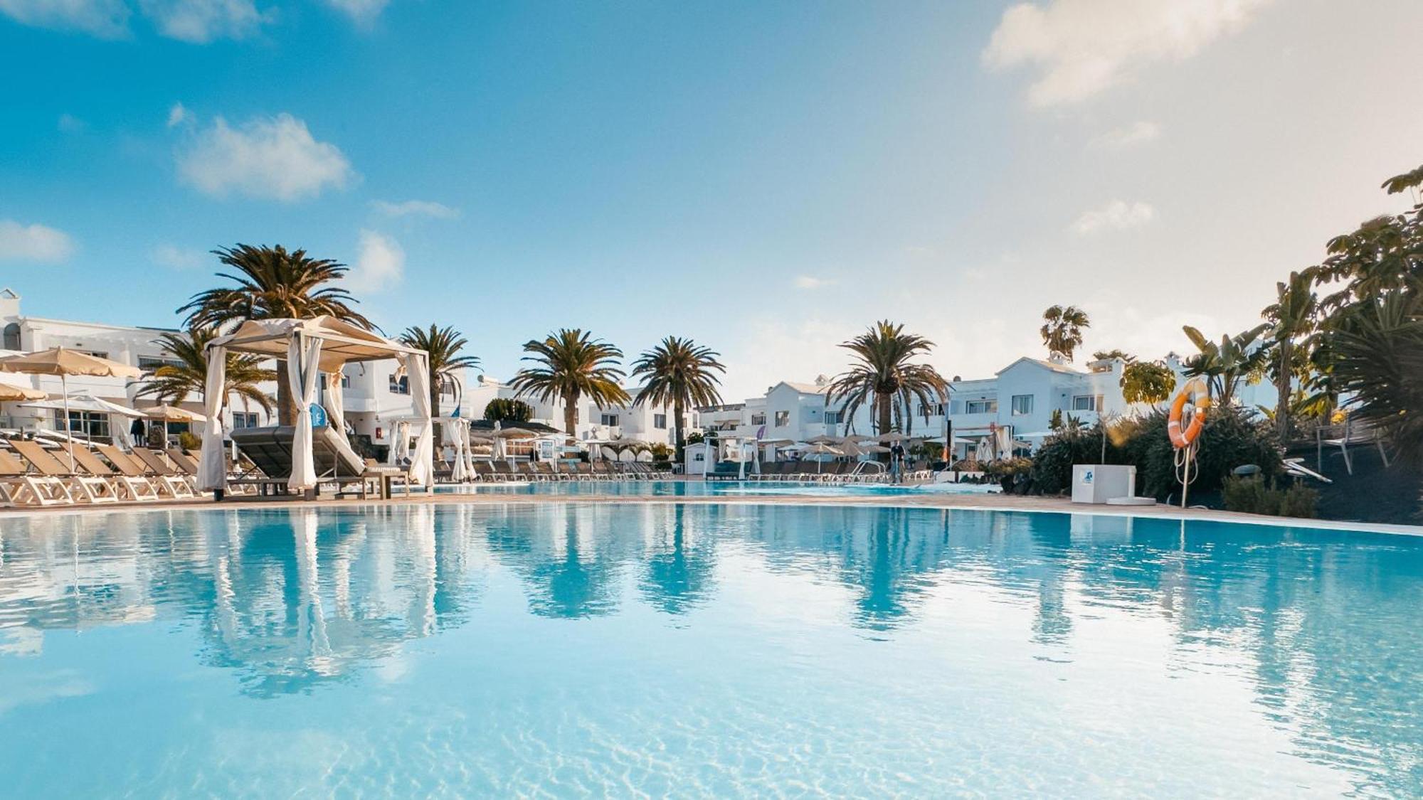 Labranda Corralejo Village Exterior photo